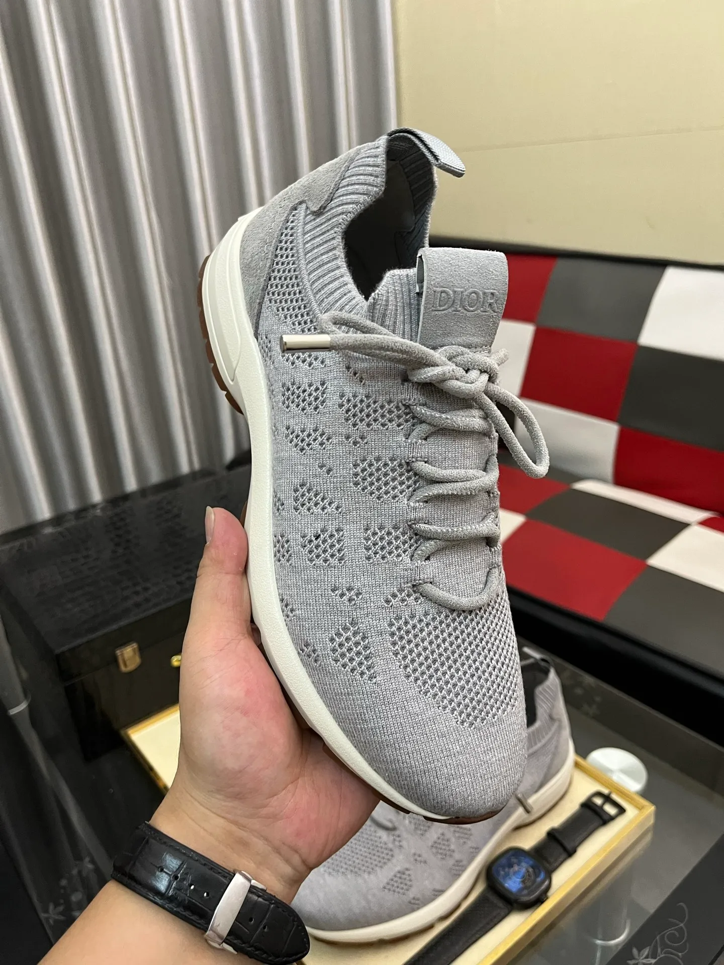 Men's shoes 💰: 400⌚️⌚️2025 new Dior fly-knit breathable casual men's shoes are on the market, original order, impeccable, the upper is made of imported fly-knit, and the original outsole is made one to one quarter. It is super comfortable on the feet. It is a must-buy pair of shoes. Available in sizes 38-446️⃣